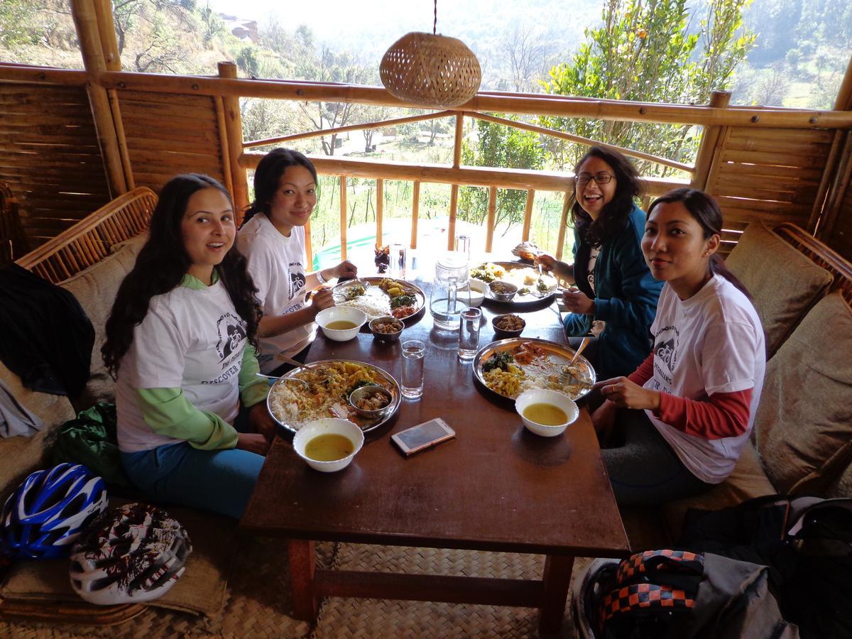 Solid Rock - Lodge & Restaurant Pharping Экстерьер фото